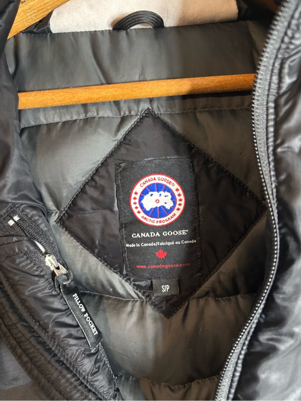 Canada Goose Camp Hooded Jacket Down Winter Small Flaw - Picture 7 of 11